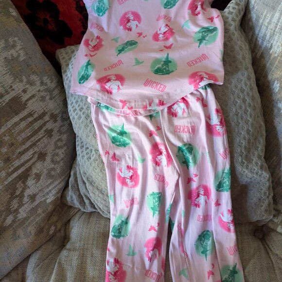 Girls Wicked 2 Piece PJ Set Size 4 - Picture 1 of 3